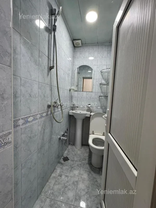 Satılır 3 otaqlı köhnə tikili 70 m²