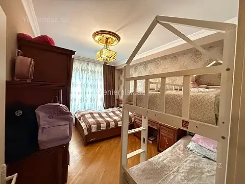 Satılır 4 otaqlı yeni tikili 135 m²