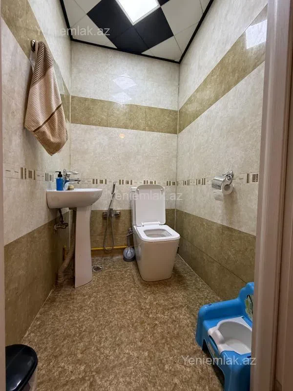 Satılır 4 otaqlı yeni tikili 135 m²