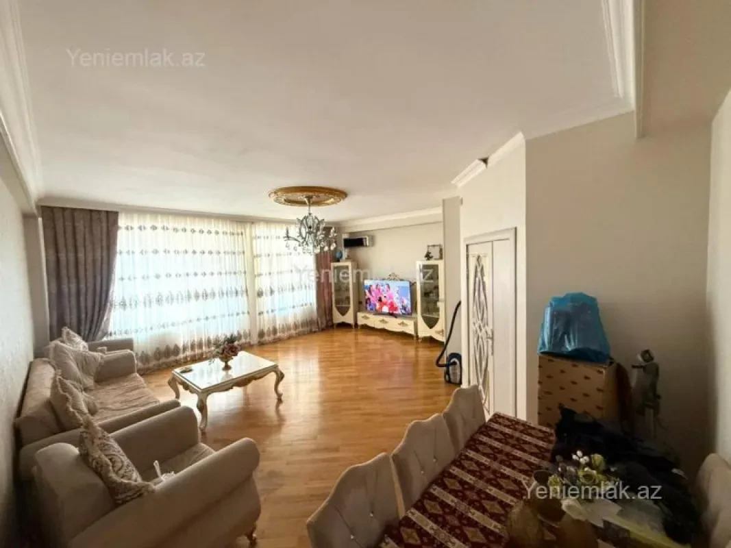 Satılır 4 otaqlı yeni tikili 135 m²