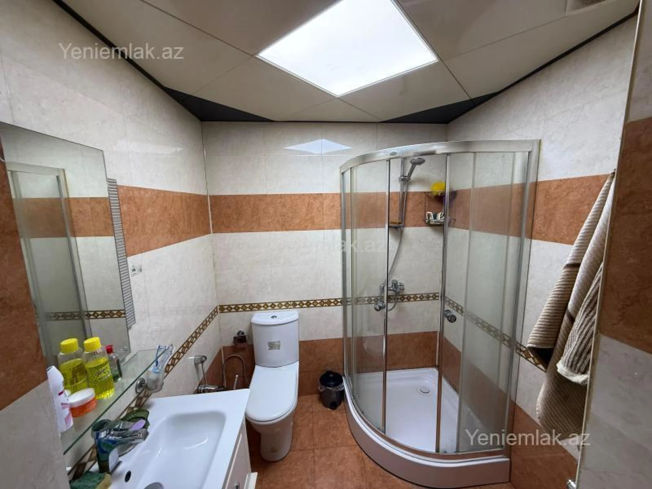 Satılır 4 otaqlı yeni tikili 135 m²