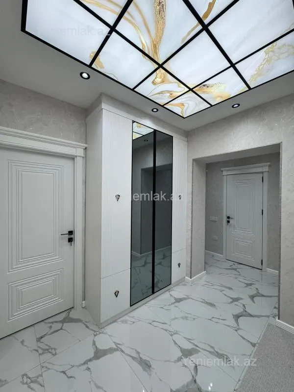 Satılır 2 otaqlı yeni tikili 80 m²