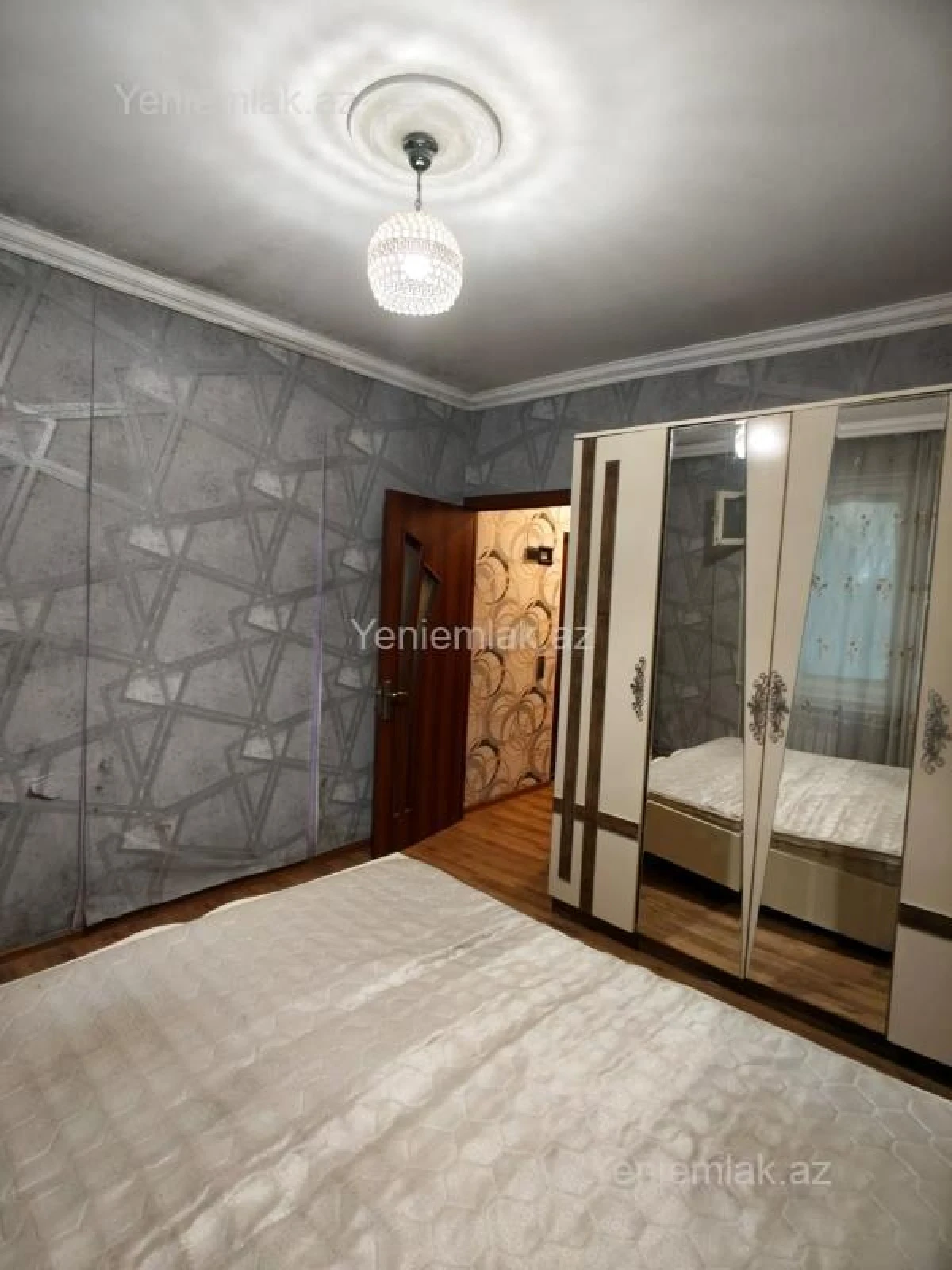 Satılır 3 otaqlı köhnə tikili 60 m²