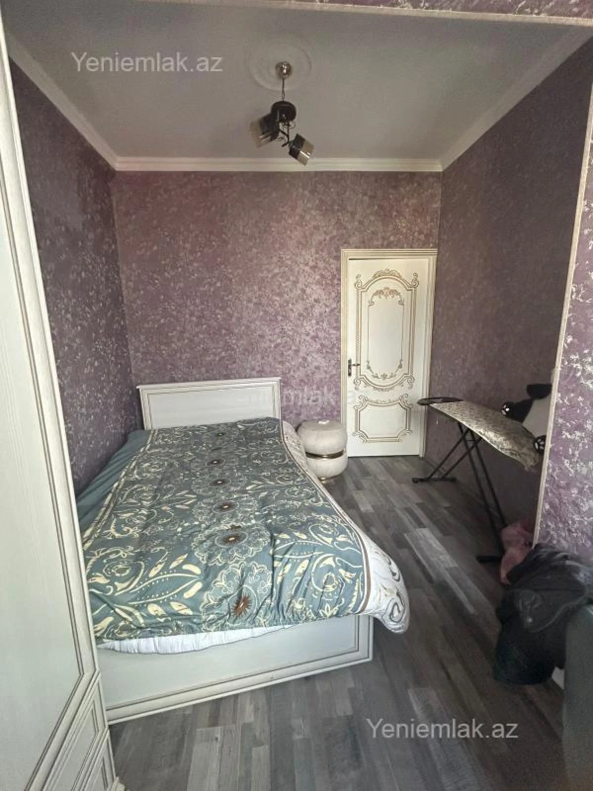 Satılır 2 otaqlı köhnə tikili 55 m²