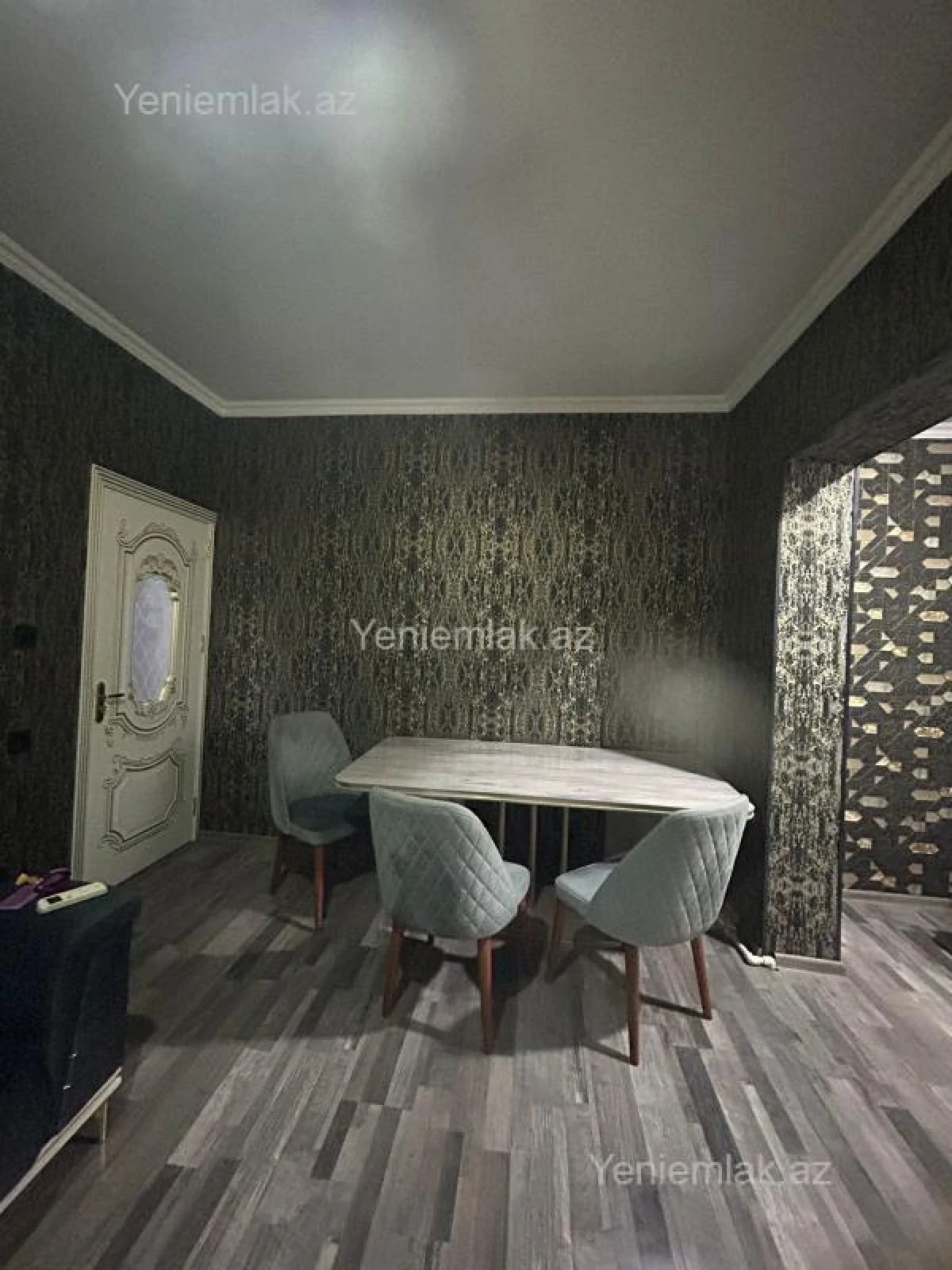 Satılır 2 otaqlı köhnə tikili 55 m²