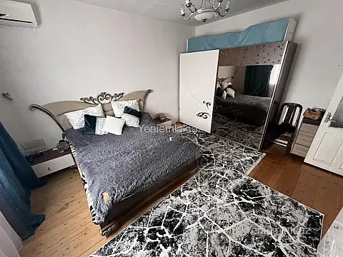 Satılır 7 otaqlı həyət evi 350 m²