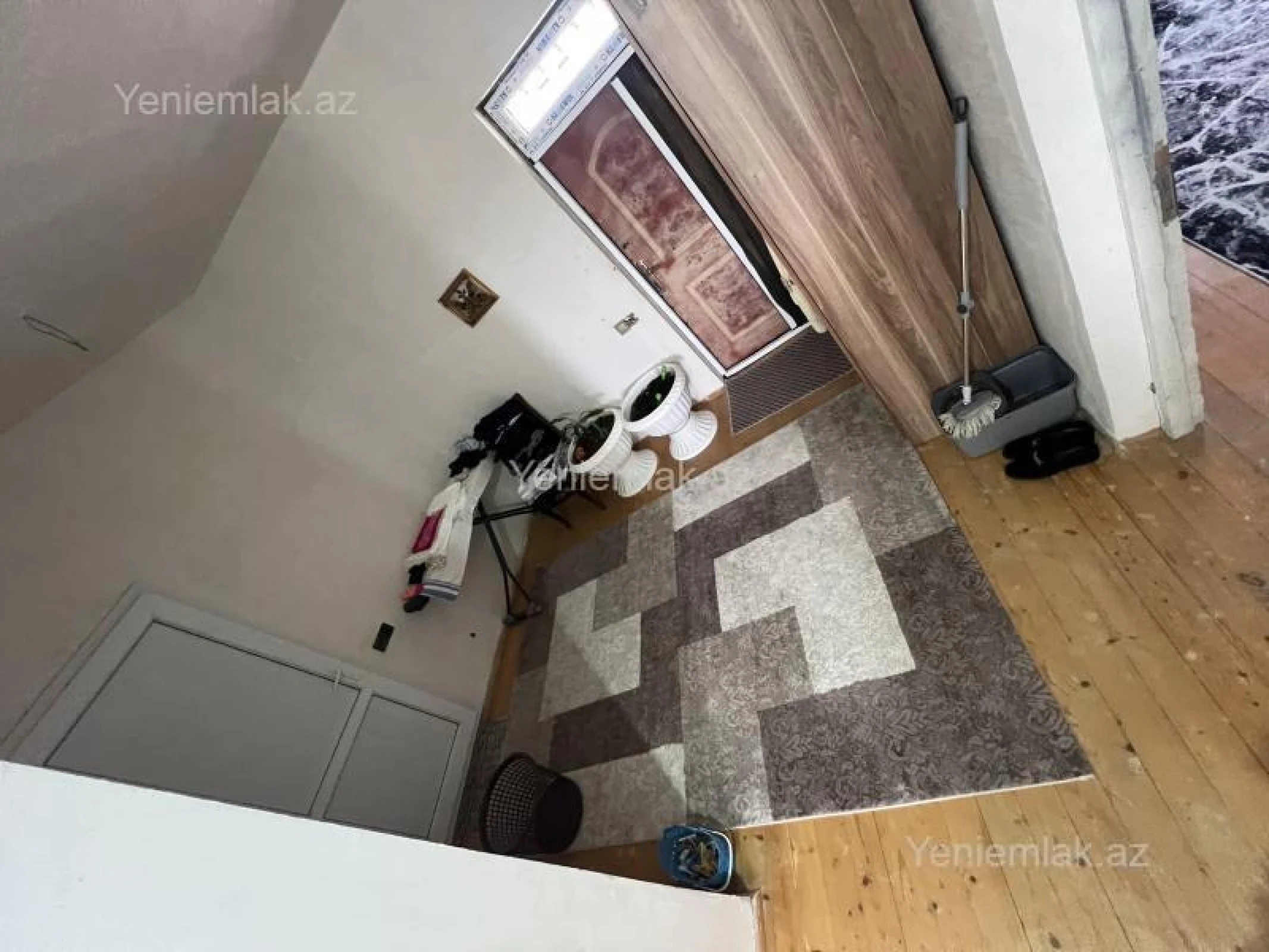 Satılır 7 otaqlı həyət evi 350 m²