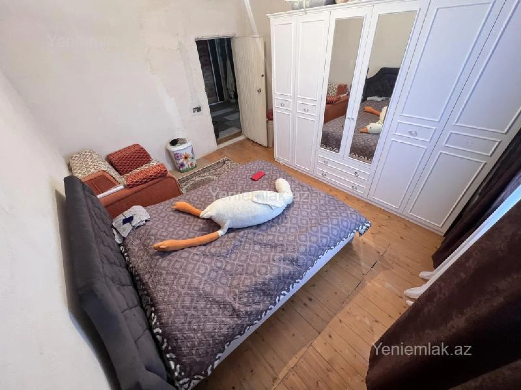 Satılır 7 otaqlı həyət evi 350 m²