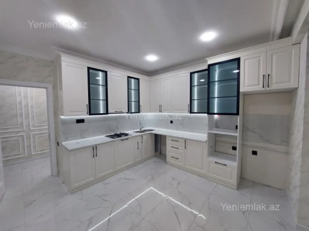 Satılır 3 otaqlı yeni tikili 105 m²