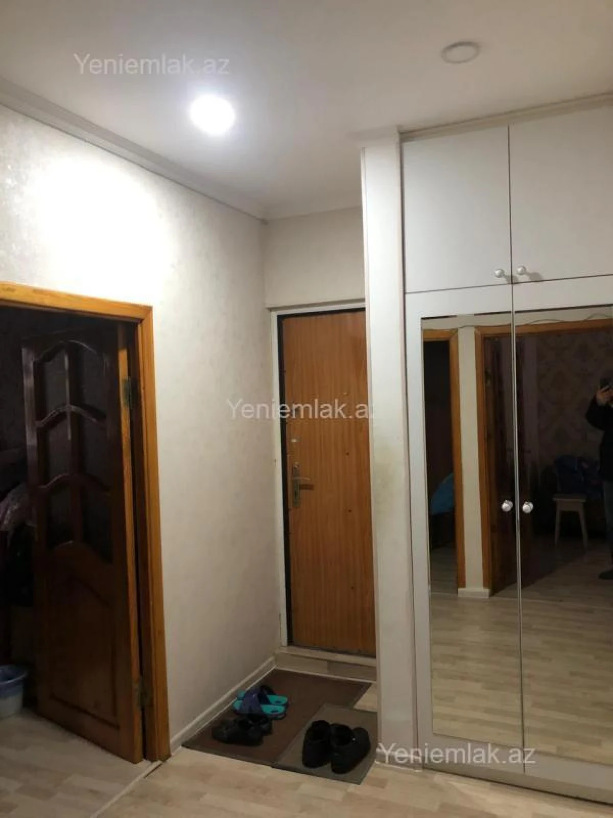 Satılır 3 otaqlı köhnə tikili 90 m²