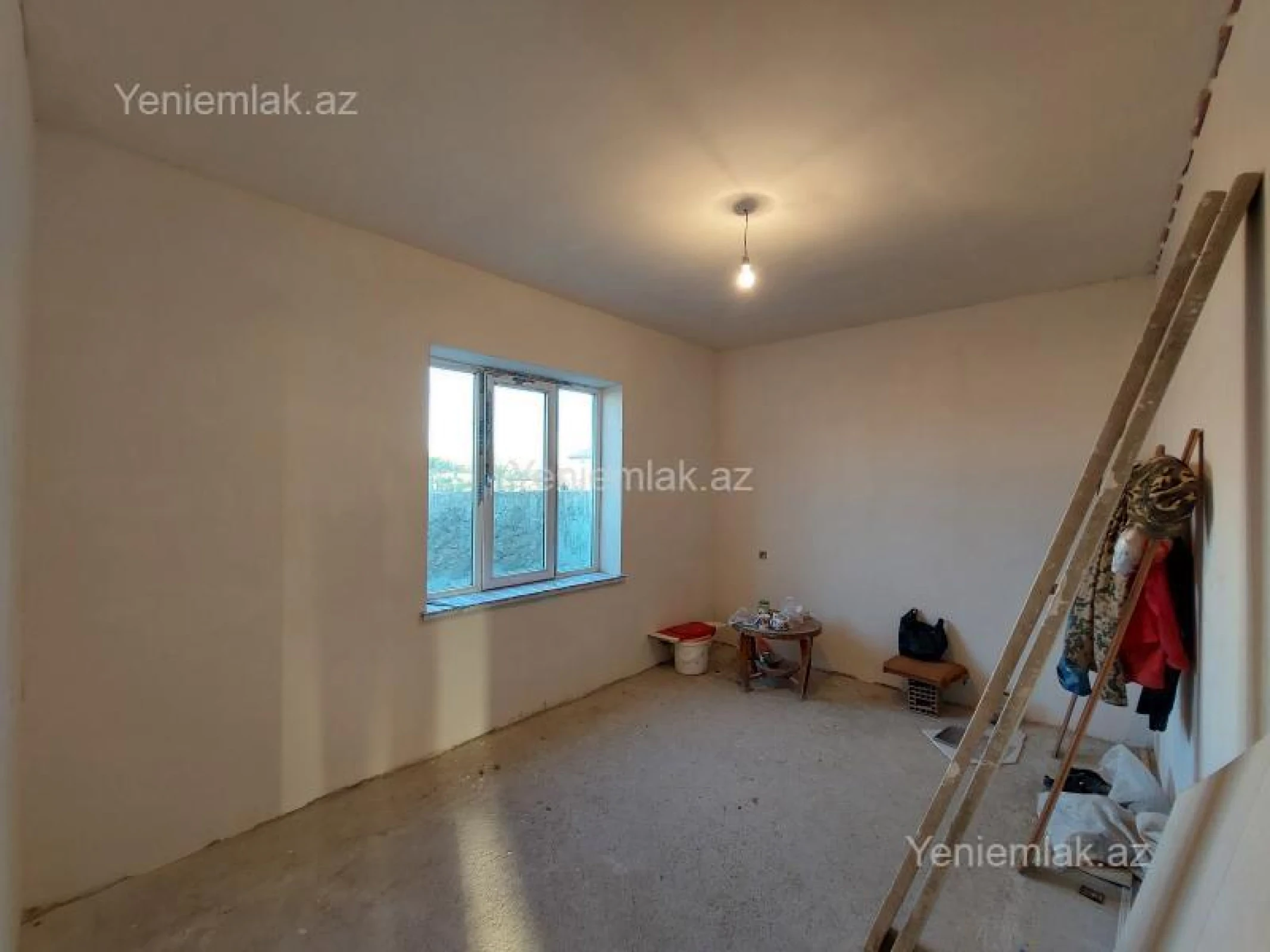 Satılır 5 otaqlı həyət evi 162 m²