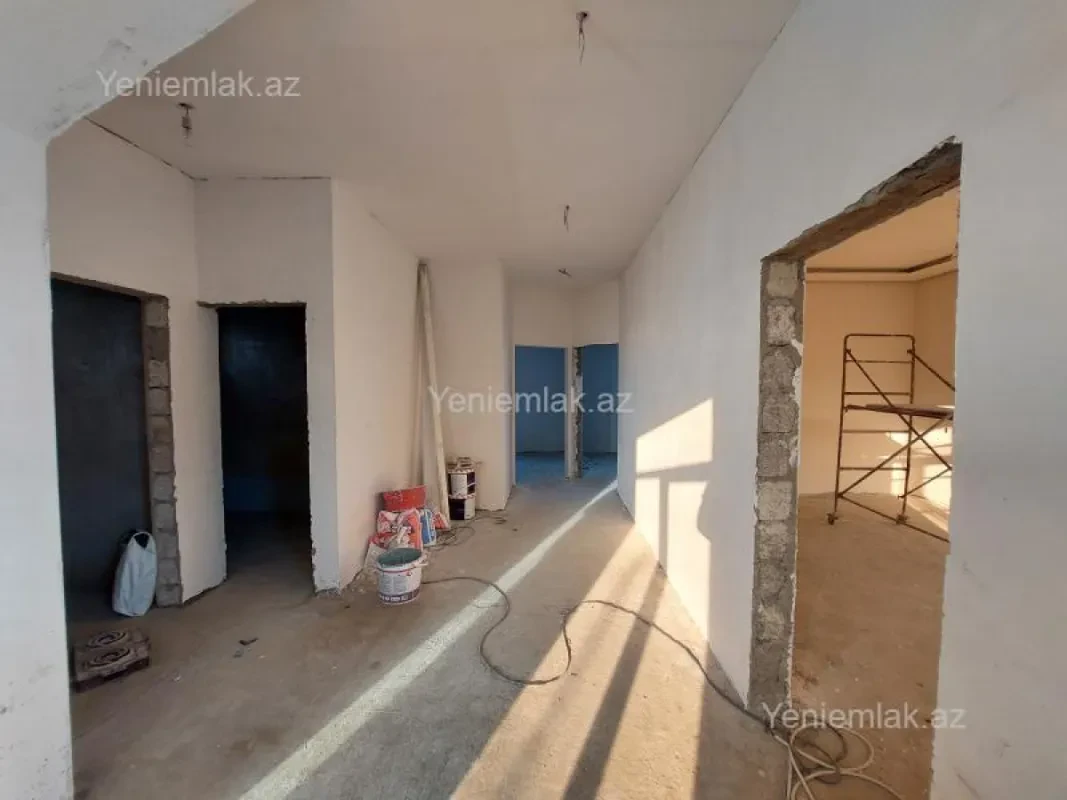 Satılır 5 otaqlı həyət evi 162 m²