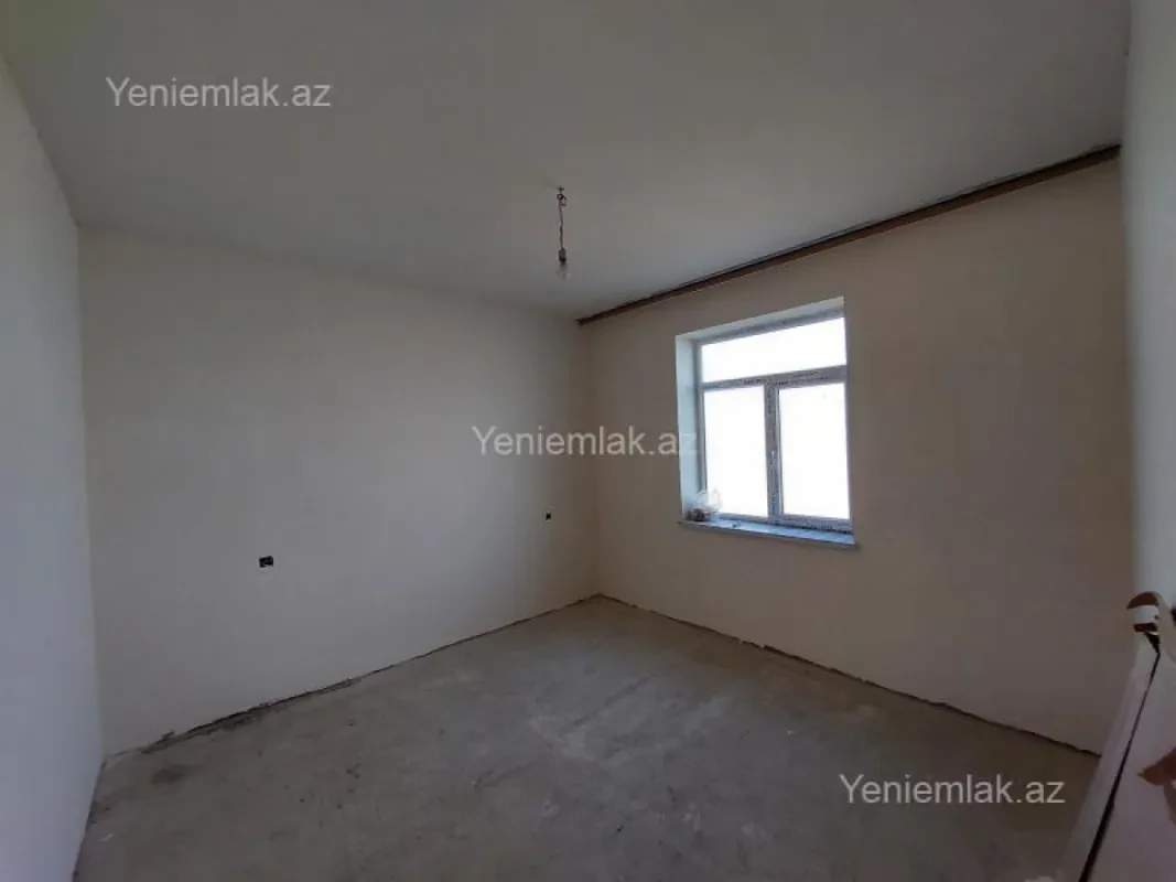 Satılır 5 otaqlı həyət evi 162 m²