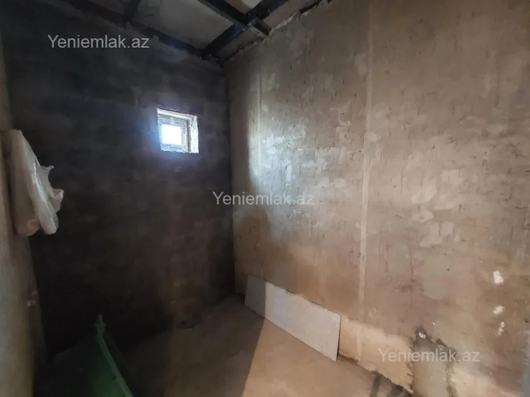 Satılır 5 otaqlı həyət evi 162 m²