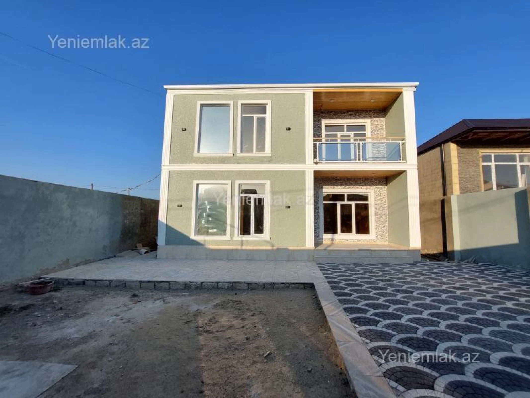 Satılır 5 otaqlı həyət evi 162 m²