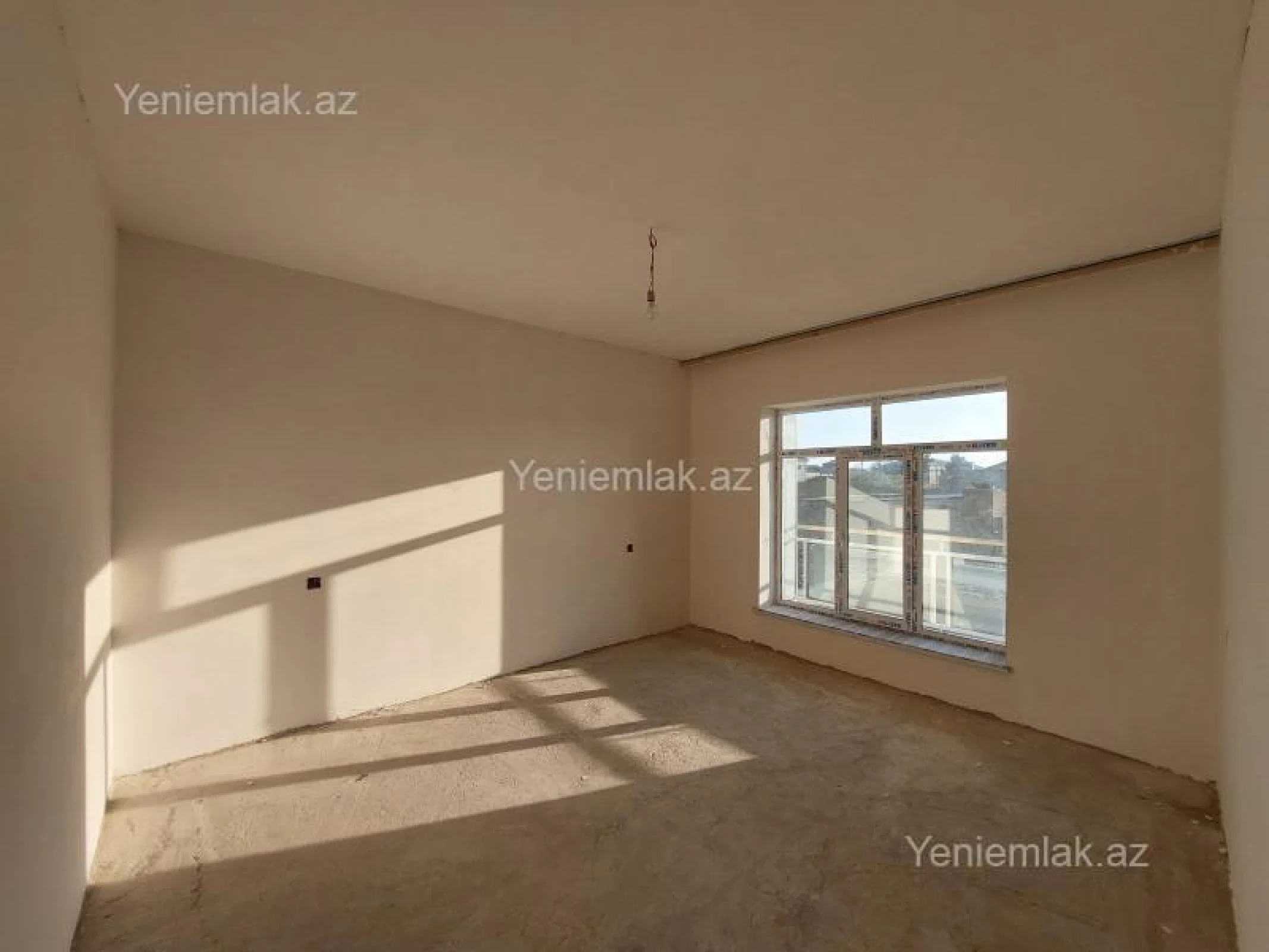 Satılır 5 otaqlı həyət evi 162 m²