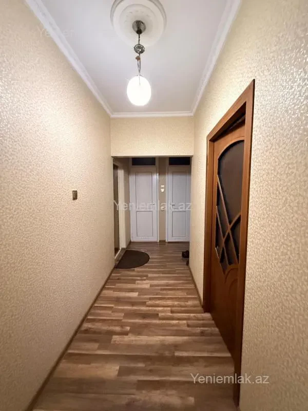 Satılır 3 otaqlı köhnə tikili 64 m²