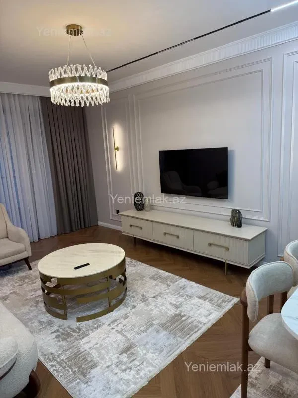Satılır 3 otaqlı yeni tikili 110 m²