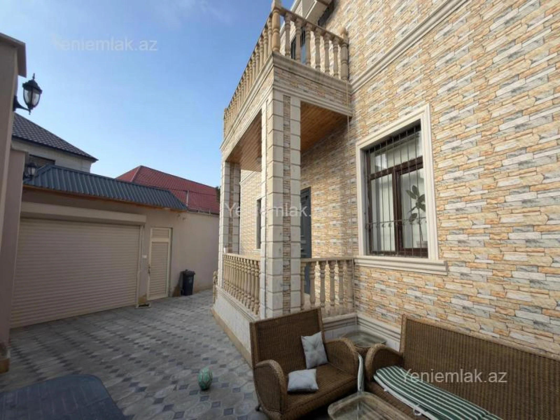 Satılır 5 otaqlı həyət evi 220 m²