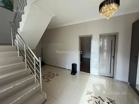 Satılır 5 otaqlı həyət evi 220 m²