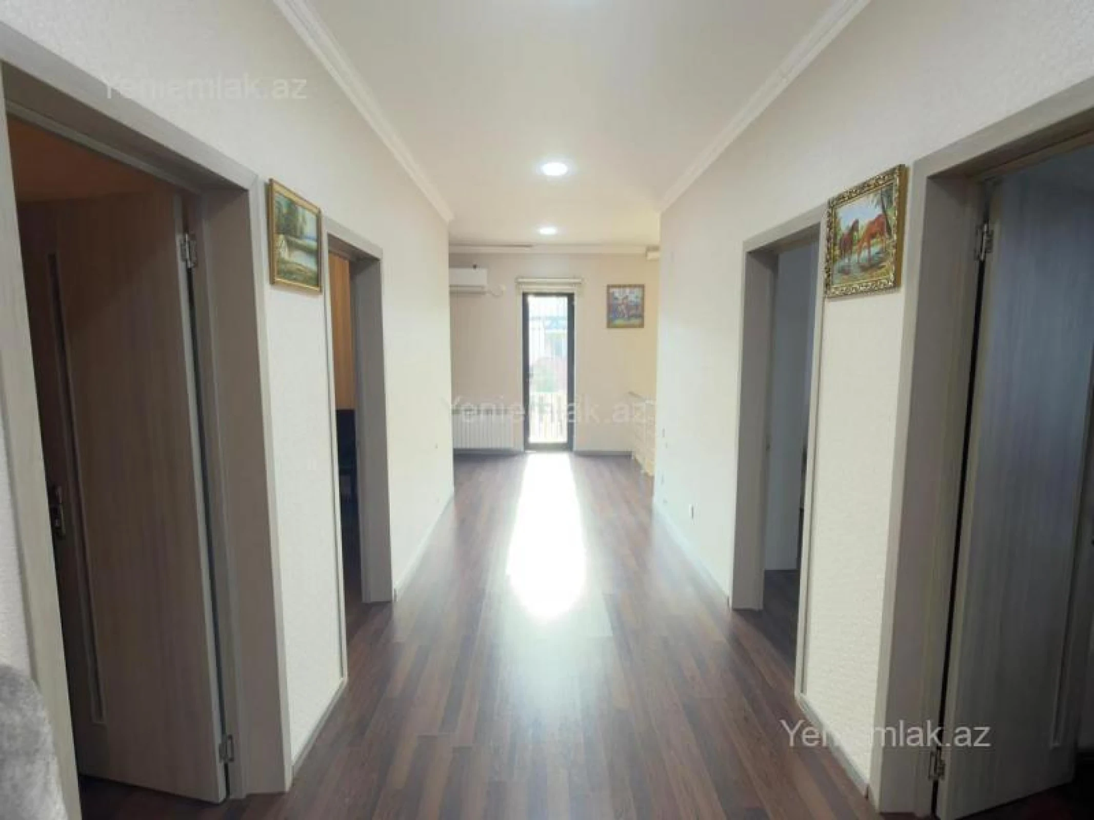 Satılır 5 otaqlı həyət evi 220 m²