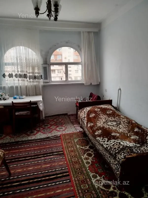 Satılır 5 otaqlı köhnə tikili 110 m²