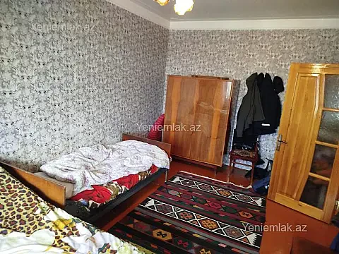 Satılır 5 otaqlı köhnə tikili 110 m²