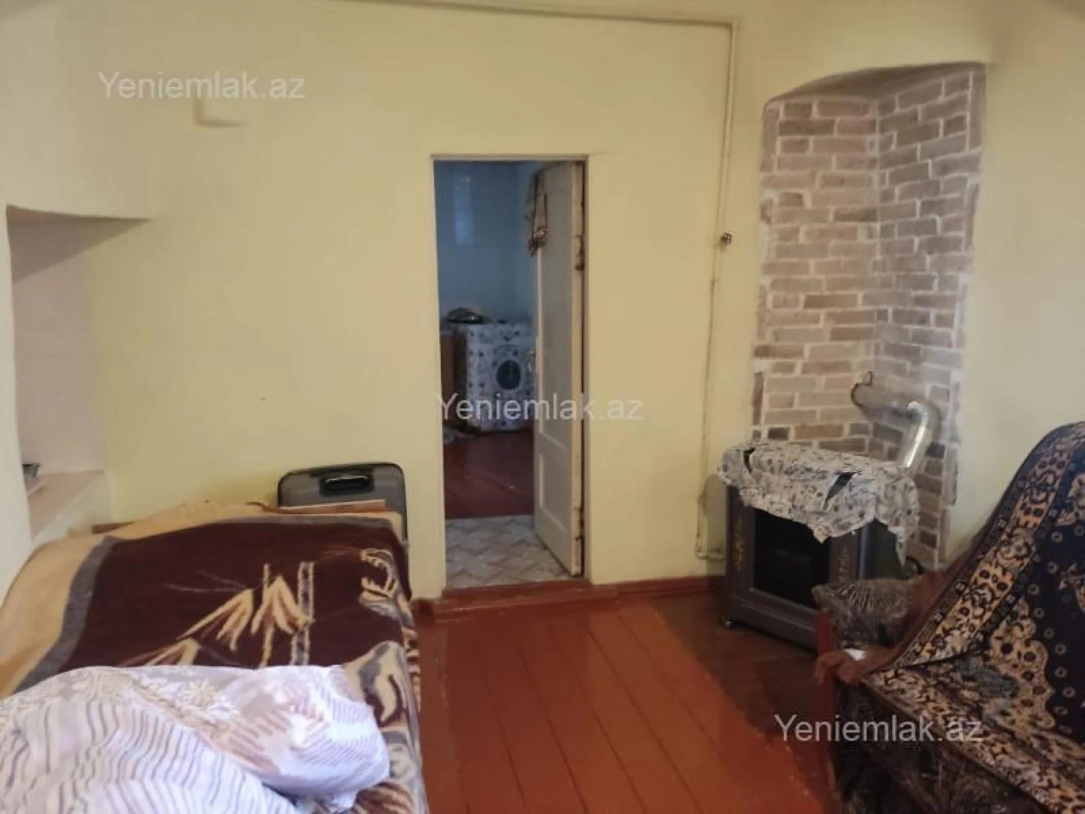 Satılır 5 otaqlı həyət evi 200 m²