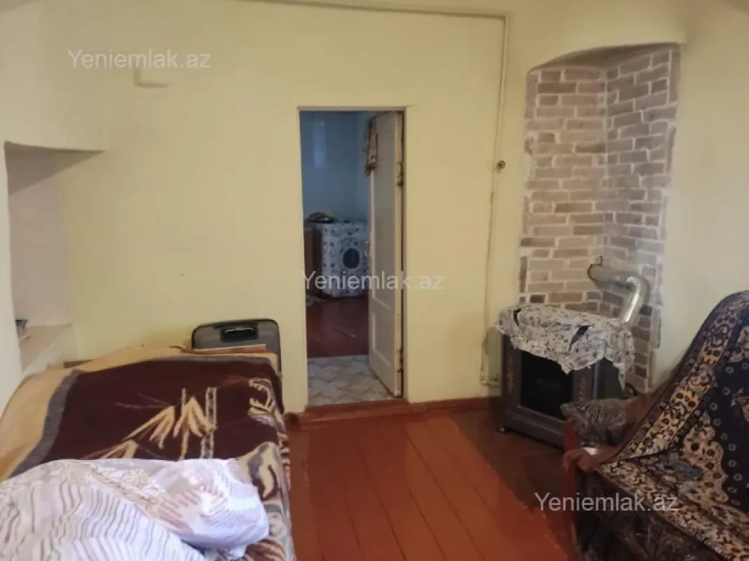 Satılır 5 otaqlı həyət evi 200 m²