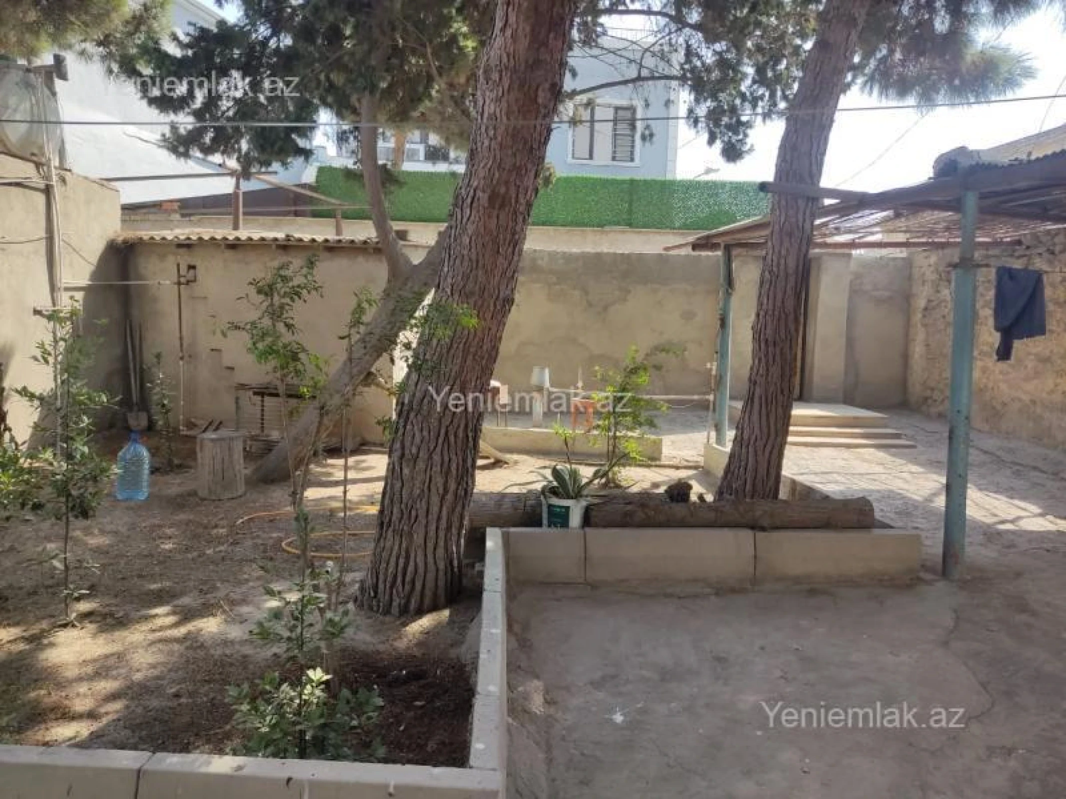 Satılır 5 otaqlı həyət evi 200 m²