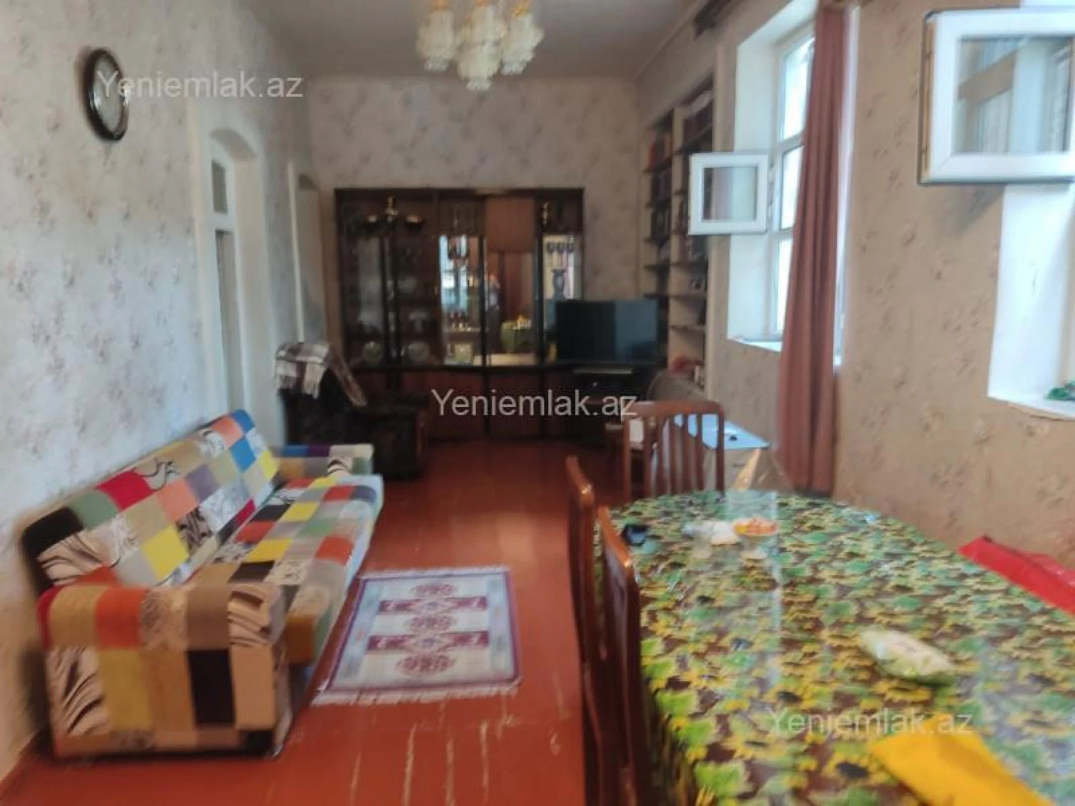 Satılır 5 otaqlı həyət evi 200 m²