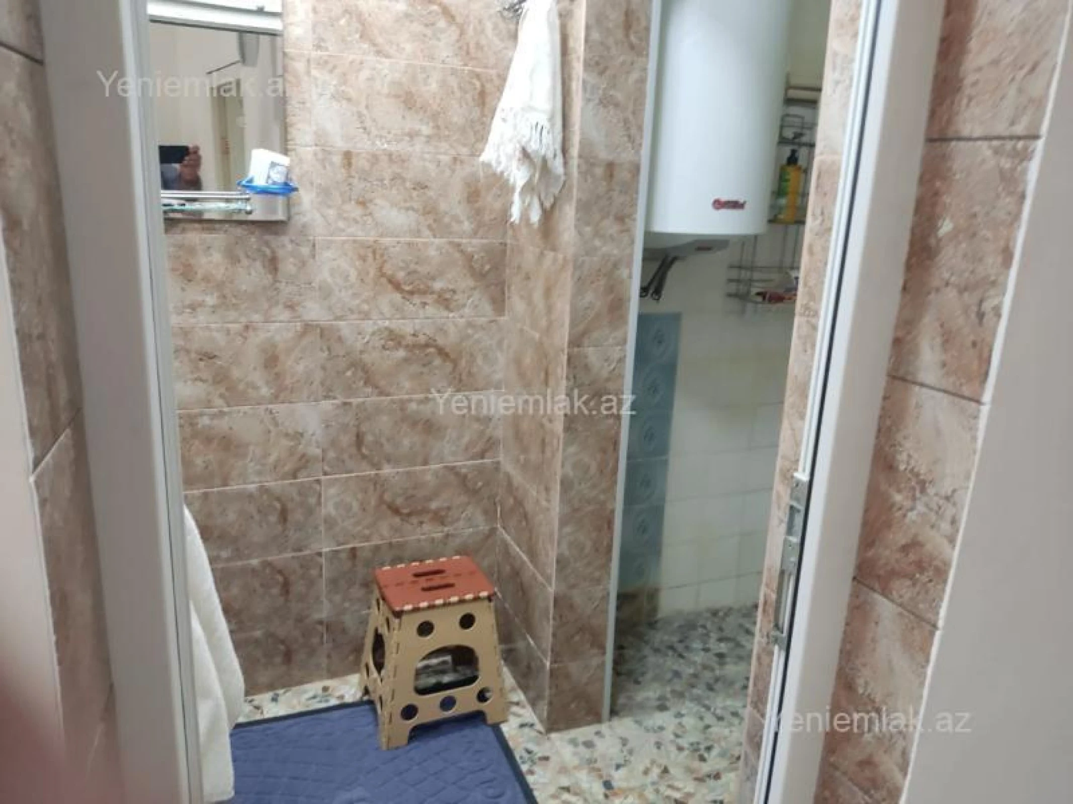 Satılır 5 otaqlı həyət evi 200 m²