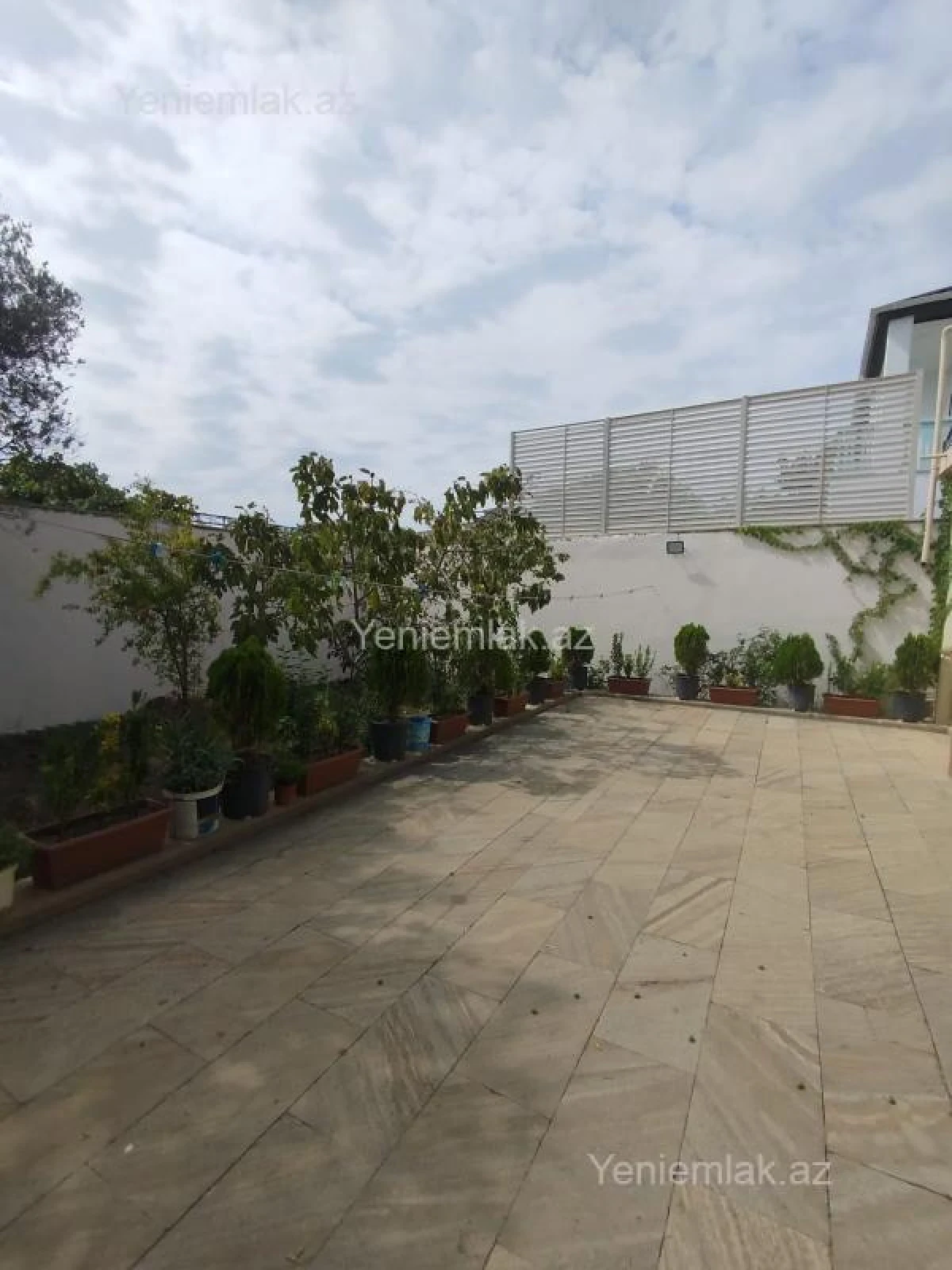 Satılır 5 otaqlı həyət evi 150 m²