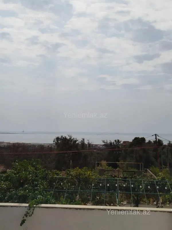 Satılır 5 otaqlı həyət evi 150 m²