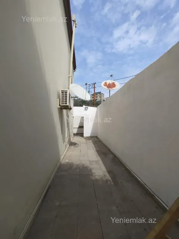 Satılır 5 otaqlı həyət evi 150 m²