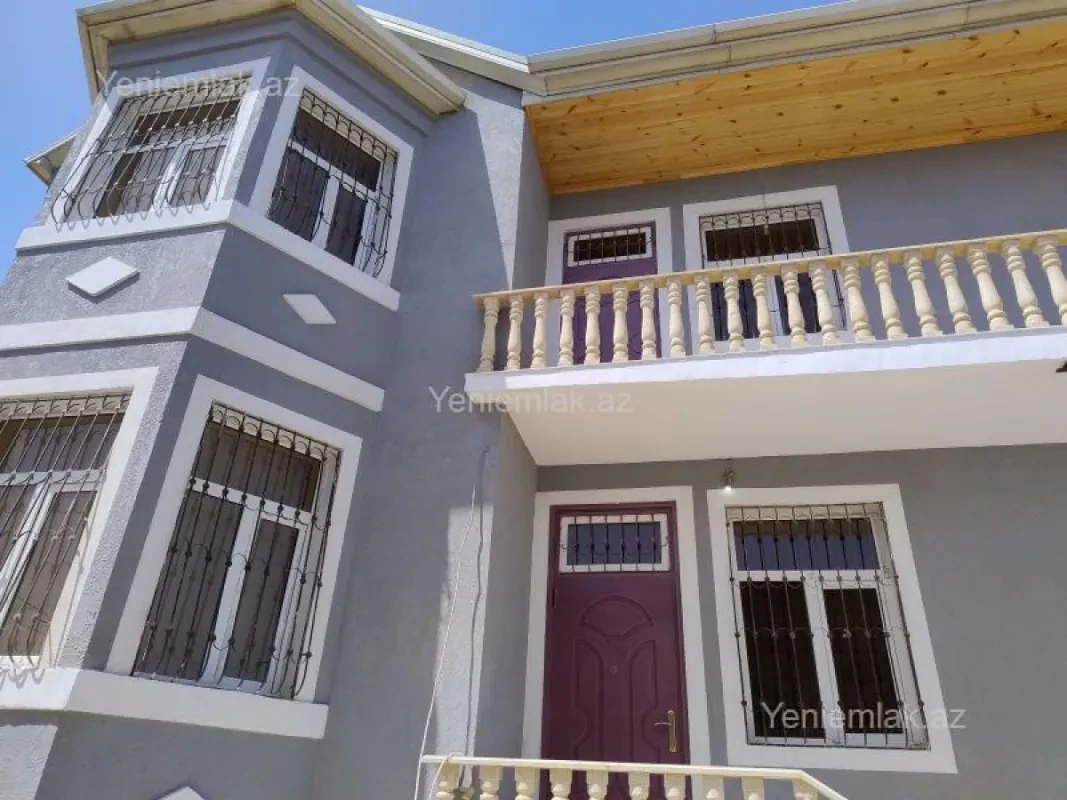 Satılır 5 otaqlı həyət evi 220 m²