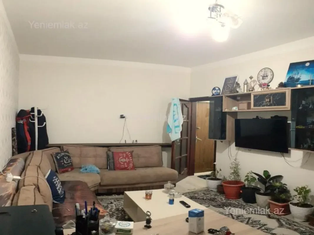 Satılır 2 otaqlı köhnə tikili 35 m²