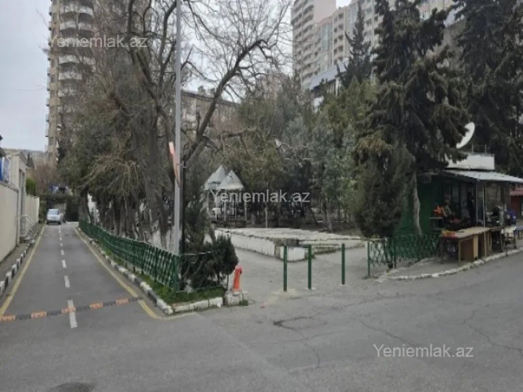 Satılır 2 otaqlı köhnə tikili 55 m²