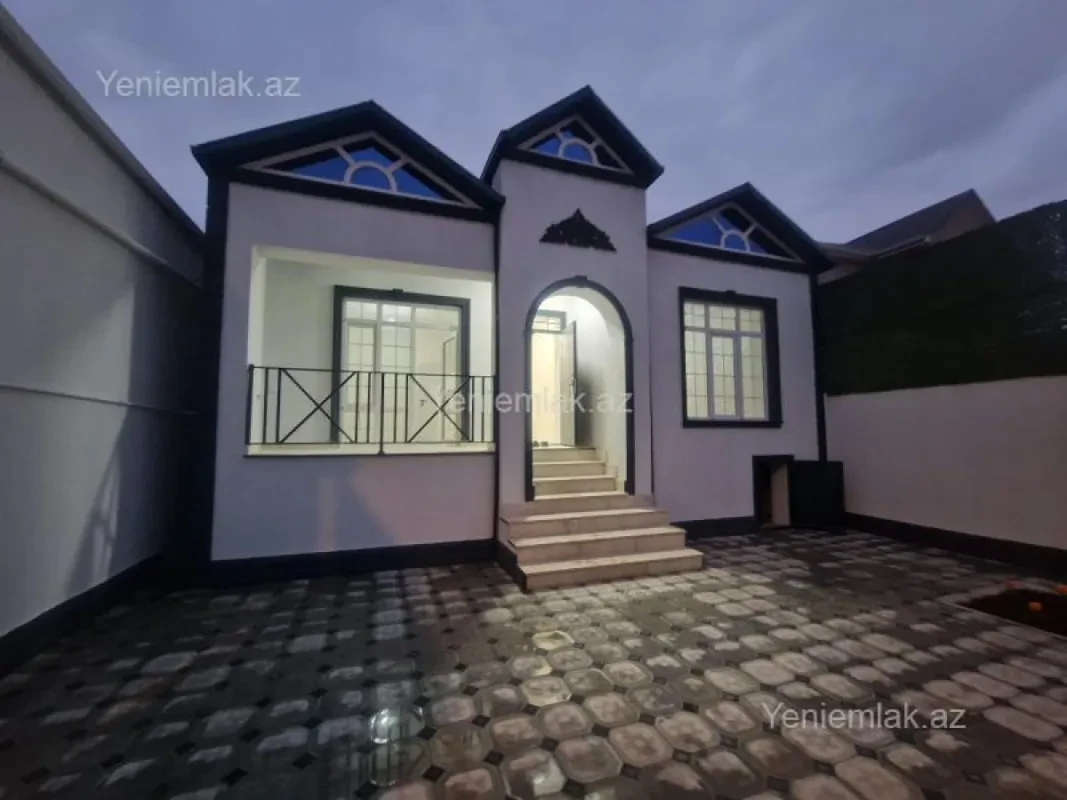 Satılır 4 otaqlı həyət evi 122 m²