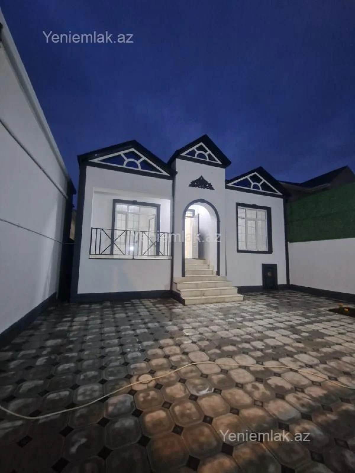 Satılır 4 otaqlı həyət evi 122 m²