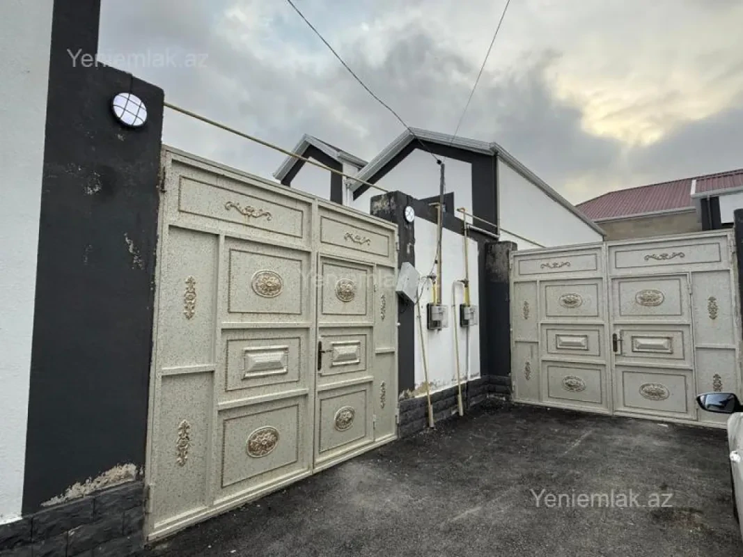 Satılır 3 otaqlı həyət evi 100 m²
