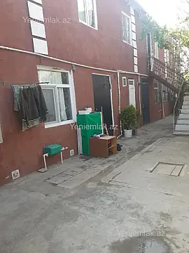 Satılır 9 otaqlı həyət evi 220 m²