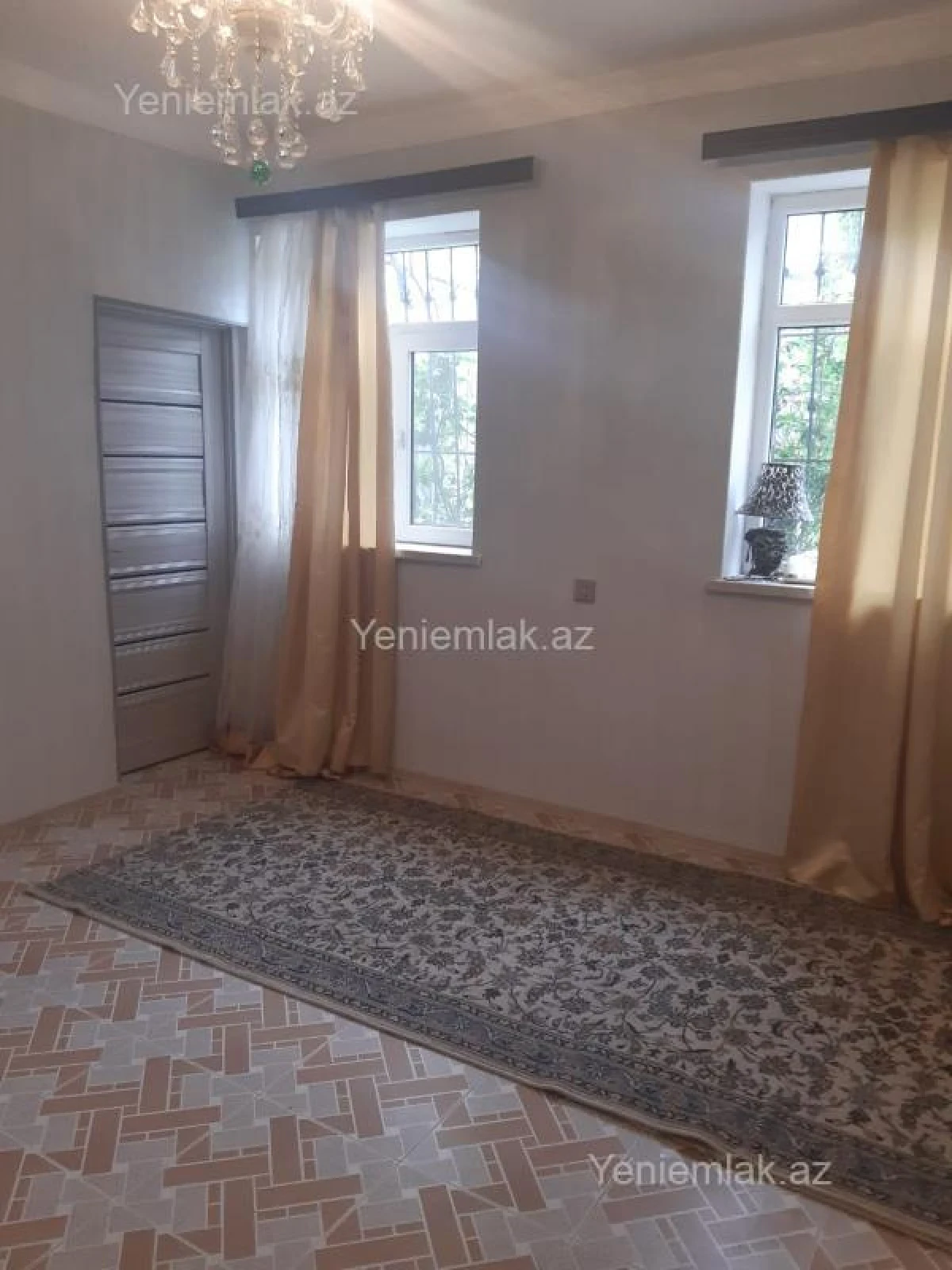Satılır 9 otaqlı həyət evi 220 m²