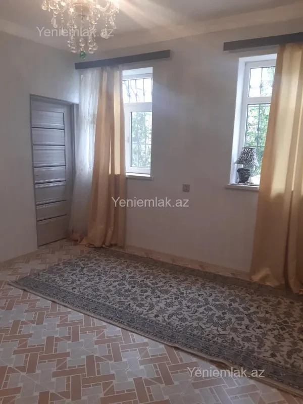 Satılır 9 otaqlı həyət evi 220 m²