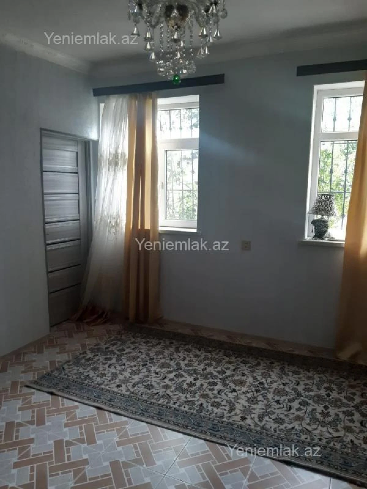 Satılır 9 otaqlı həyət evi 220 m²