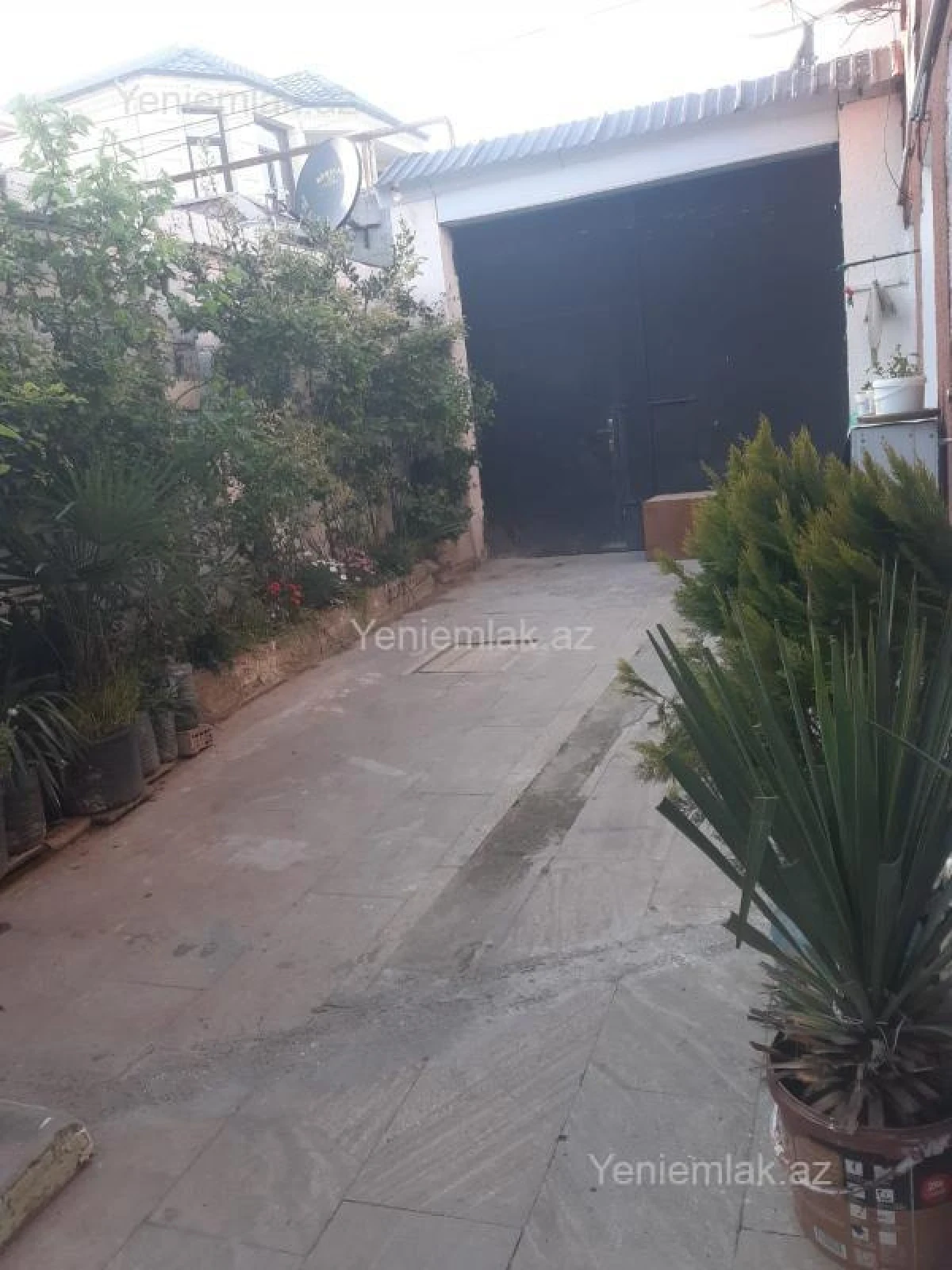 Satılır 9 otaqlı həyət evi 220 m²