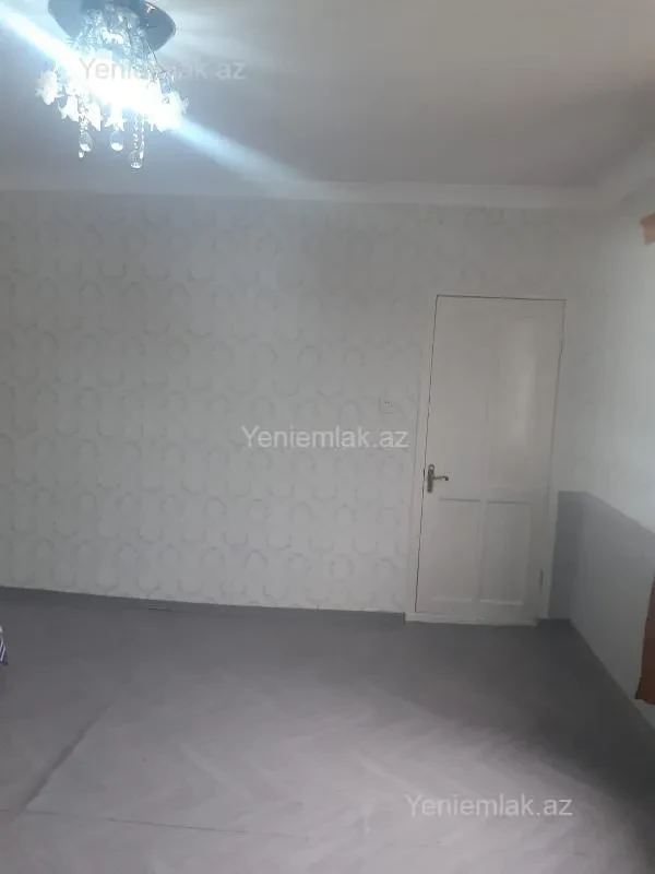 Satılır 9 otaqlı həyət evi 220 m²