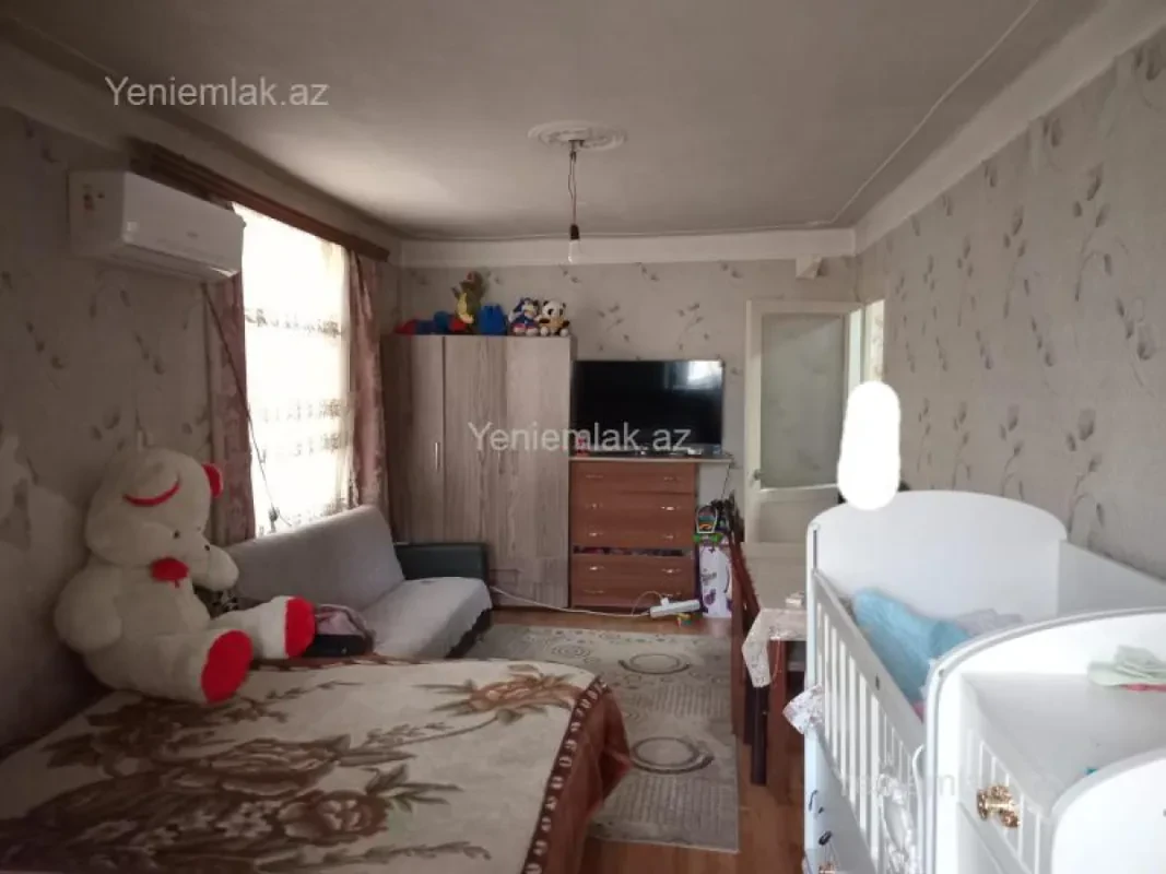 Satılır 1 otaqlı köhnə tikili 35 m²