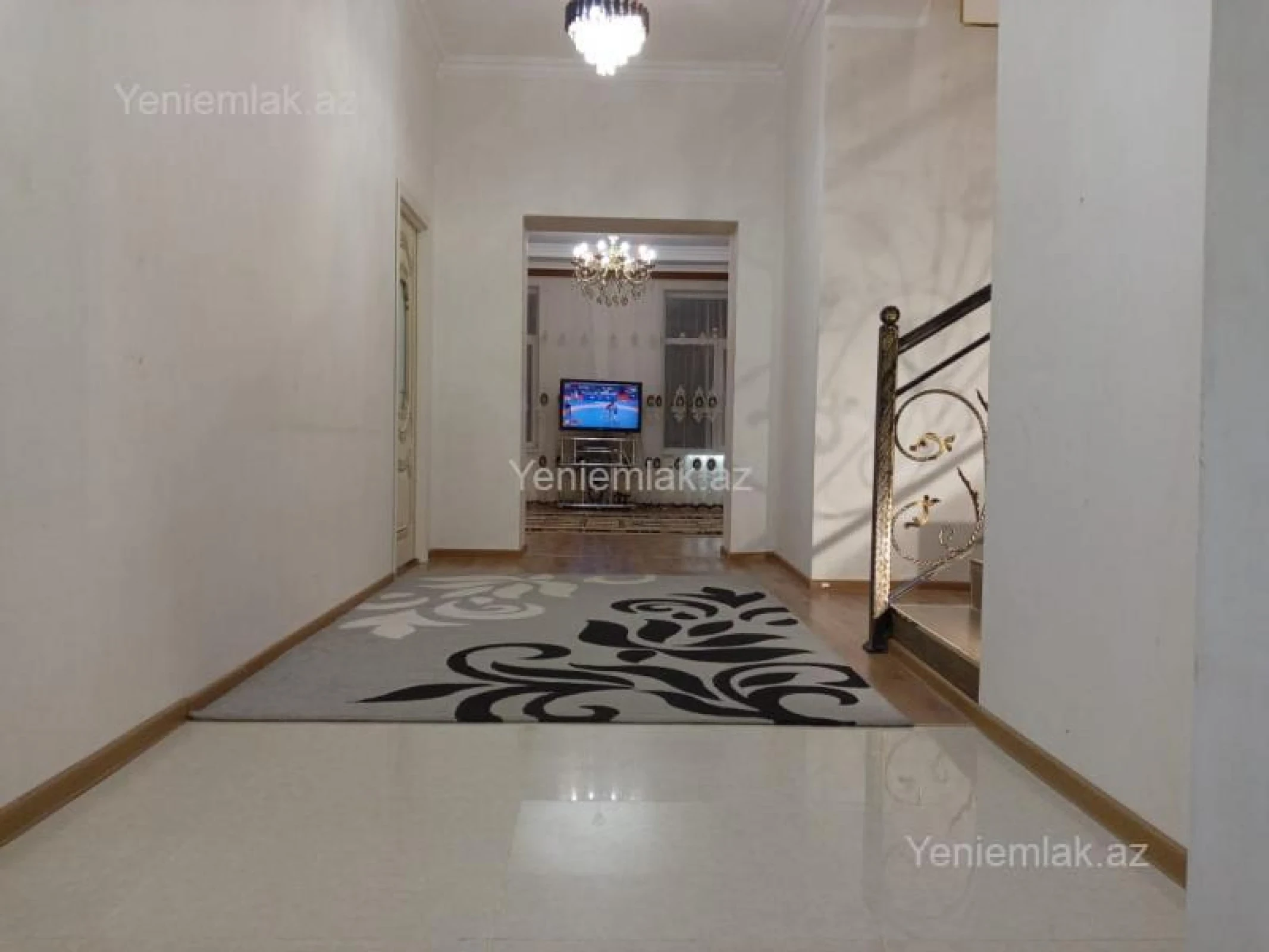 Satılır 6 otaqlı həyət evi 220 m²