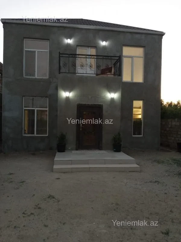 Satılır 6 otaqlı həyət evi 220 m²